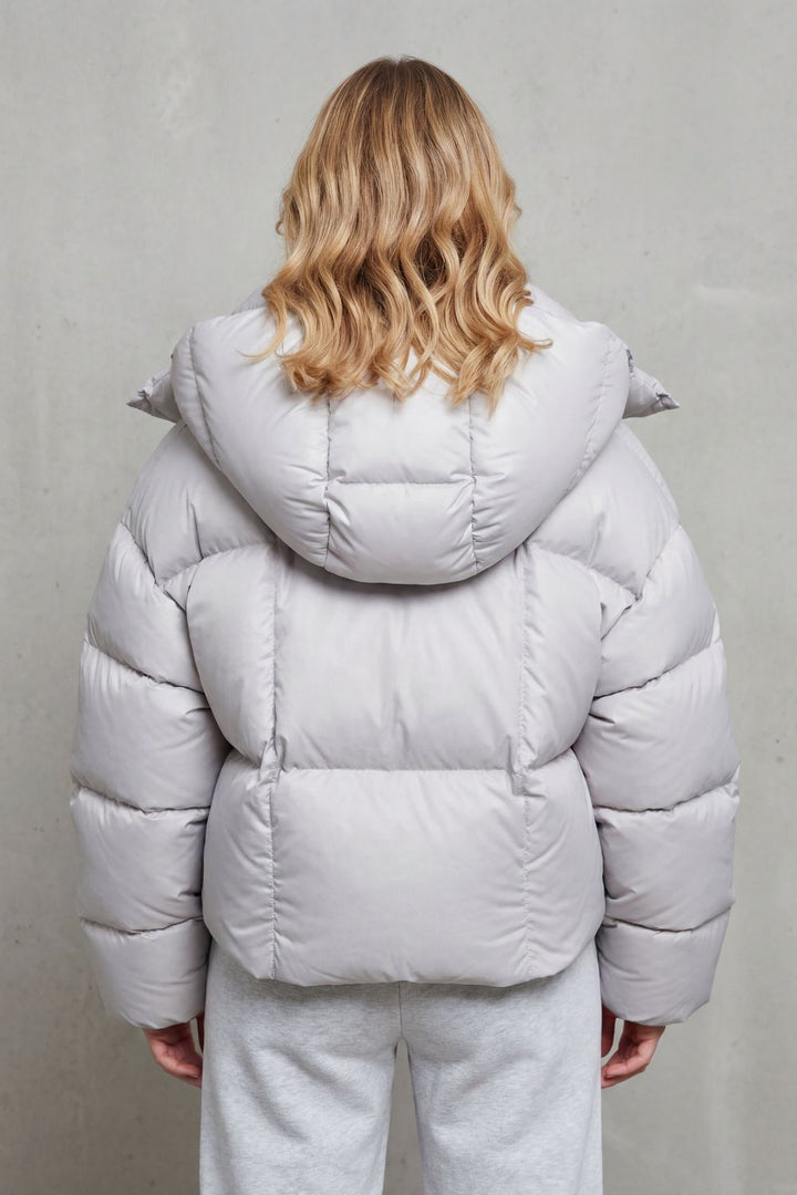 Kurze Daunenjacke mit Oversize-Kragen Damen Roberta – Bild 4