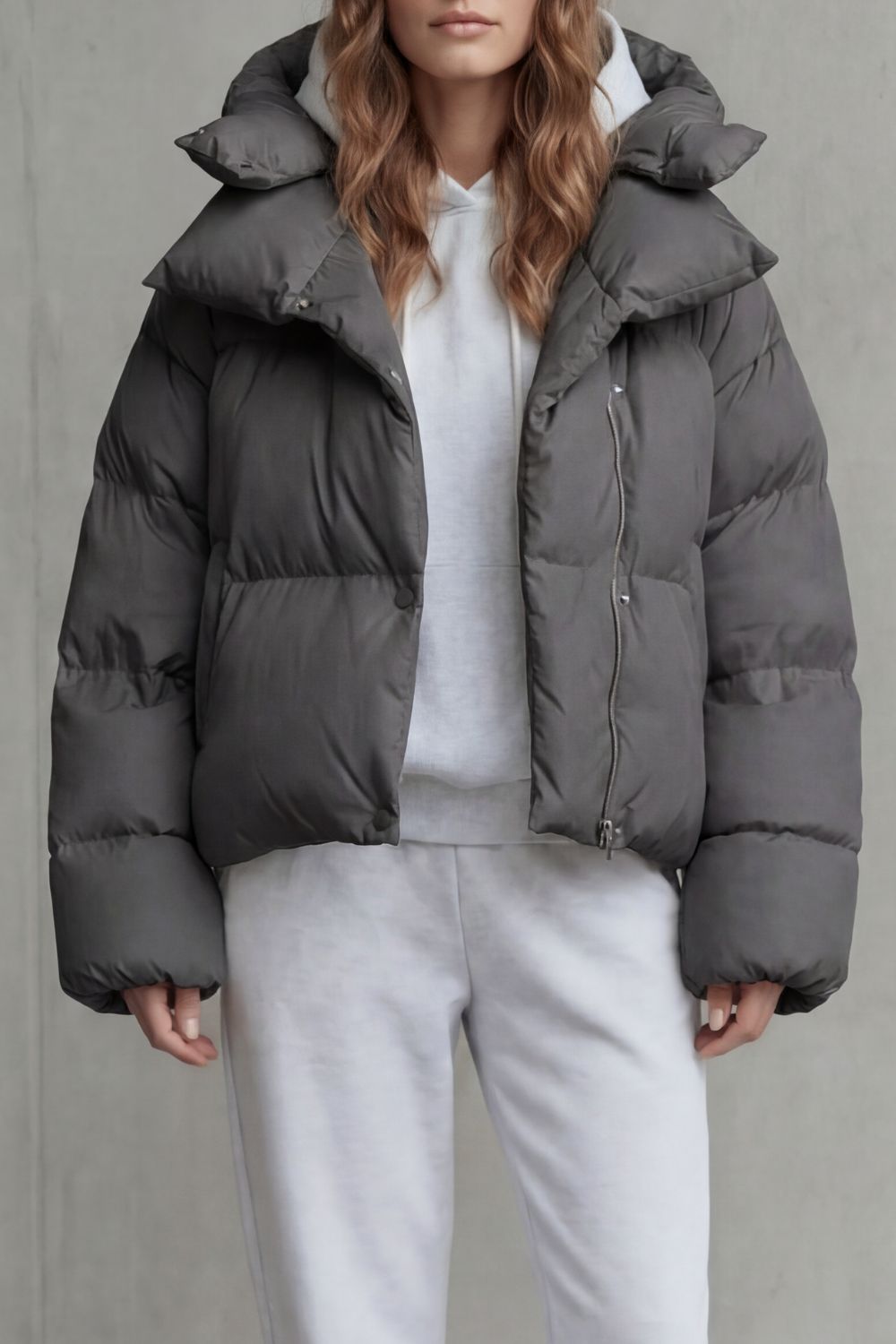 Kurze Daunenjacke mit Oversize-Kragen Damen Roberta – Bild 7