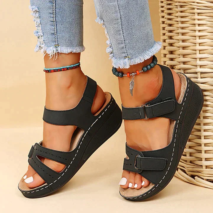 Bequeme Orthopädische Sandalen mit Keilabsatz Sandy – Bild 6