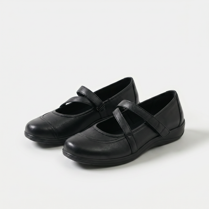 Leichte Anmut in klassischem Schwarz Damen Celina – Weiss Modehaus