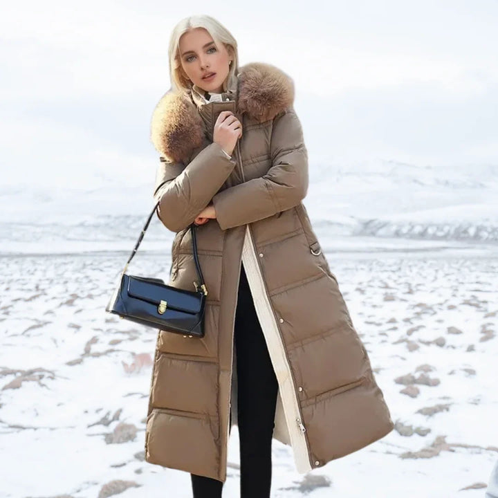 Winterparka mit Pelzkapuze Edda Braun – Weiss Modehaus