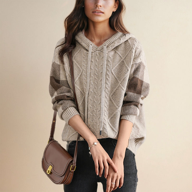 Kapuzenpullover aus Zopfstrick Emily – Bild 7