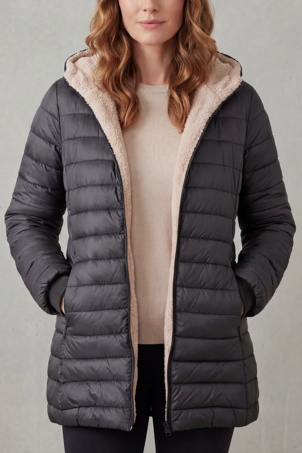 Daunenjacke mit Kapuze und Fleece-Futter Damen Cristina – Bild 3