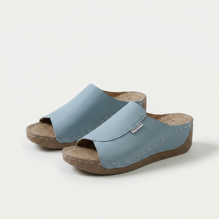 Komfort Pantolette mit Fußgewölbe-Unterstützung Indy Hellblau – Weiss Modehaus