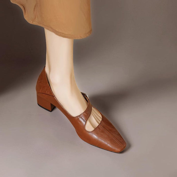 Mary Janes mit eckiger Spitze und goldenem Zierband Damen Nienke – Bild 4