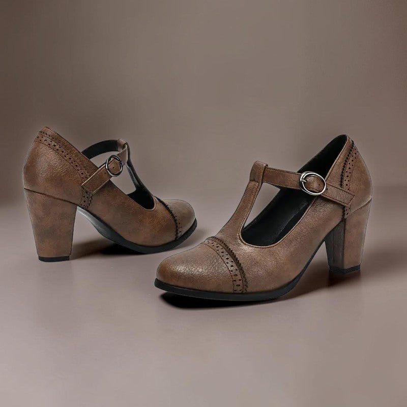 Absatzschuhe mit Lochmuster und Riemen Eline – Bild 7