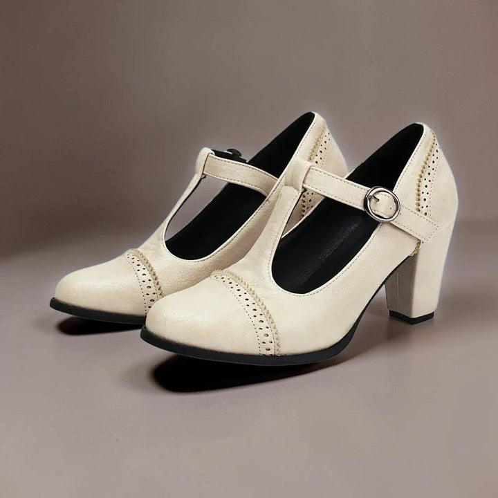Absatzschuhe mit Lochmuster und Riemen Eline – Bild 9