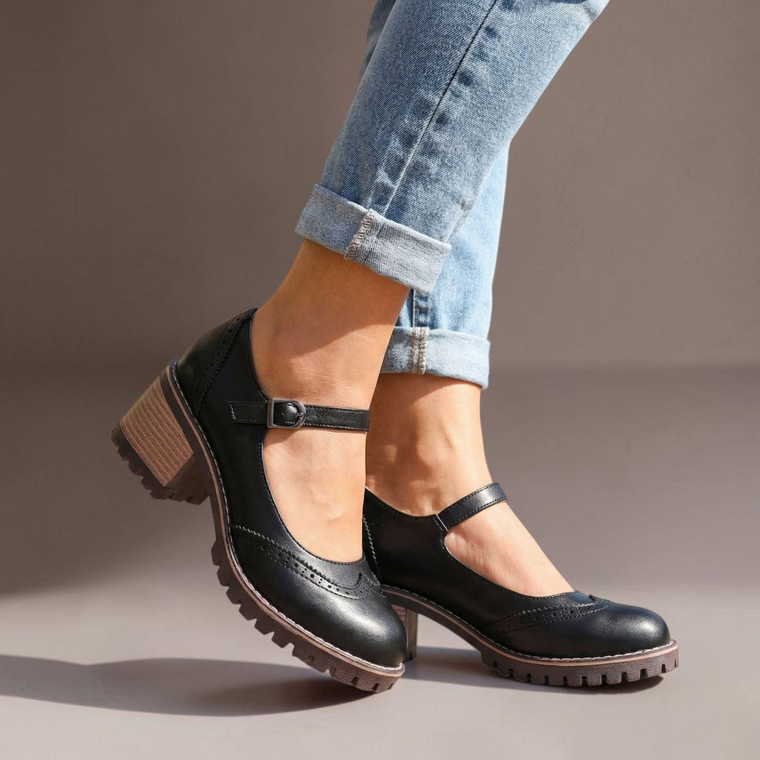 High Heels mit T-Steg Anouk Schwarz – Weiss Modehaus