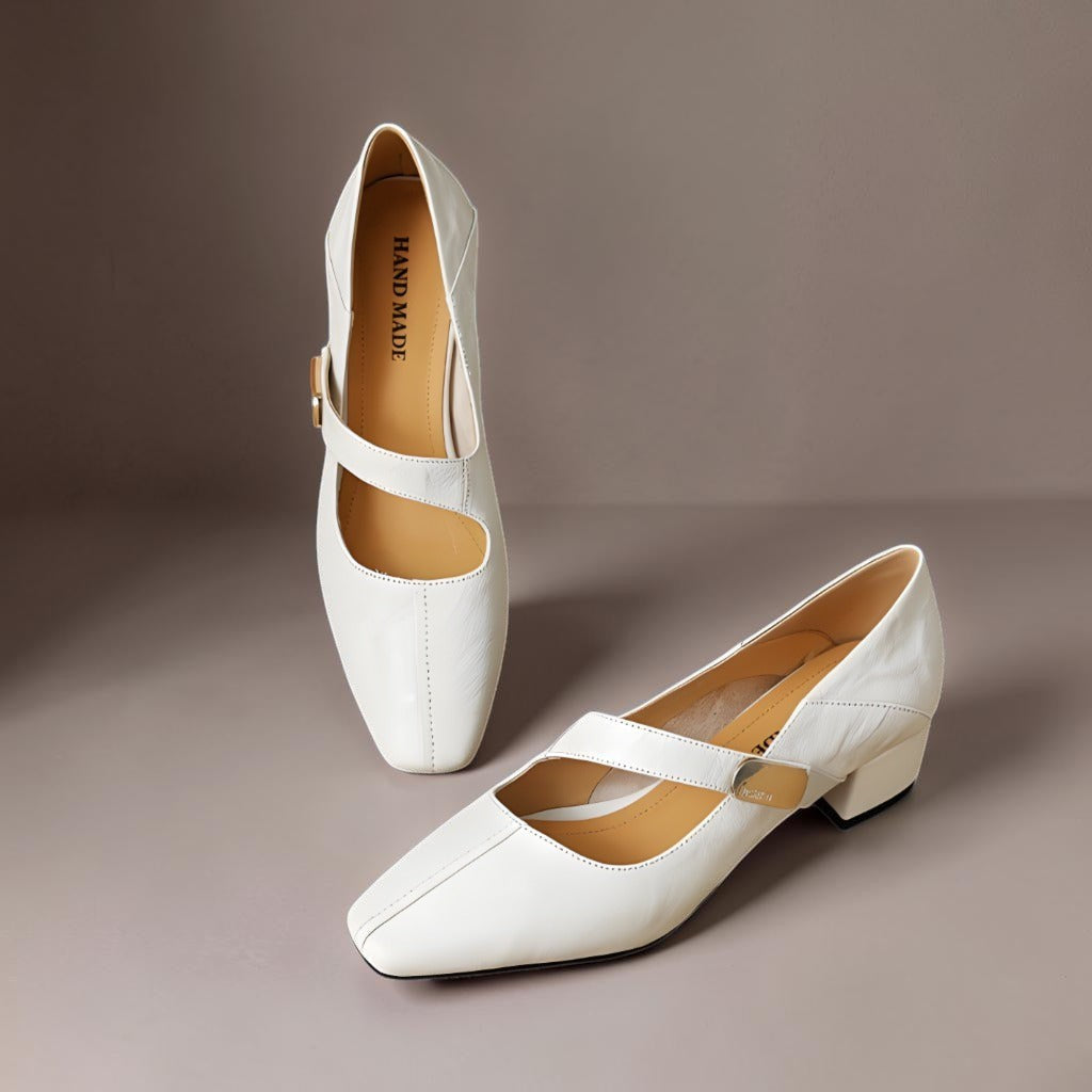 Mary Janes mit eckiger Spitze und goldenem Zierband Damen Nienke – Bild 16