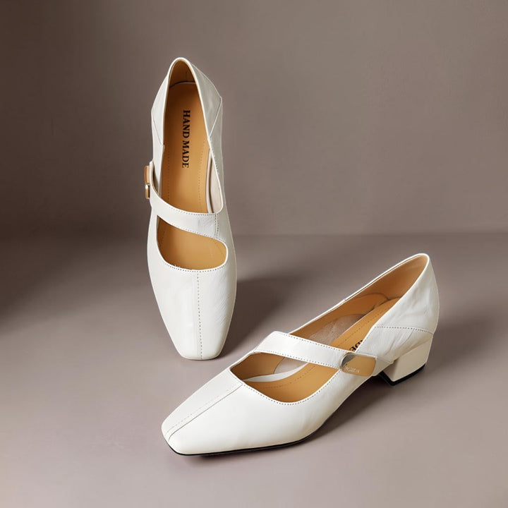 Mary Janes mit eckiger Spitze und goldenem Zierband Damen Nienke – Bild 16