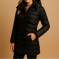 Slim-Pufferjacke in mittlerer Länge Damen Matilde Schwarz – Weiss Modehaus